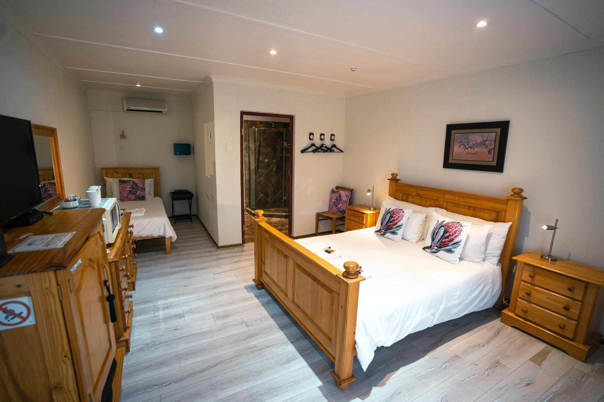 Olive Grove Guest Farm Villa Beaufort West Bagian luar foto